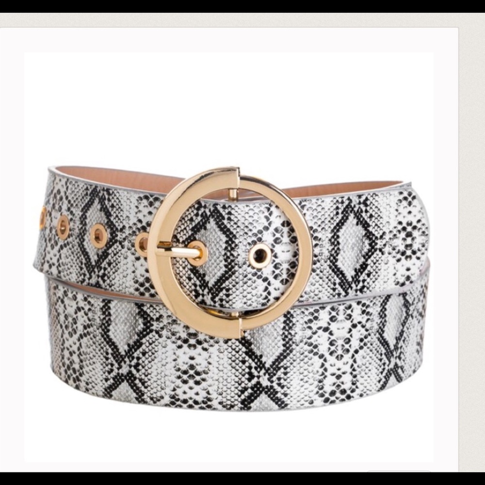 LAST ONE!⭐️💕Vegan Leather Snakeskin Belt!